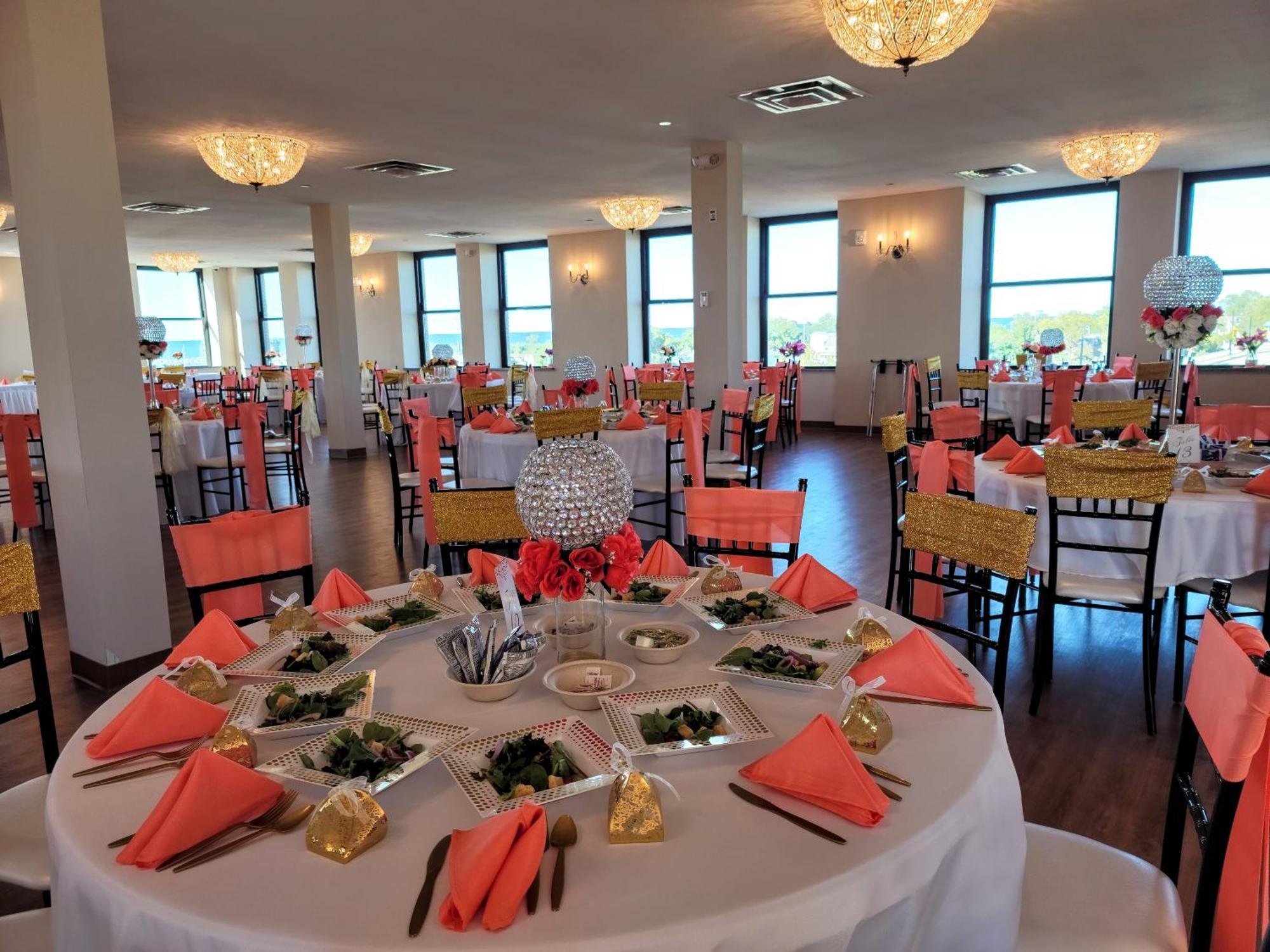 Ariel Broadway Hotel Lorain Екстериор снимка