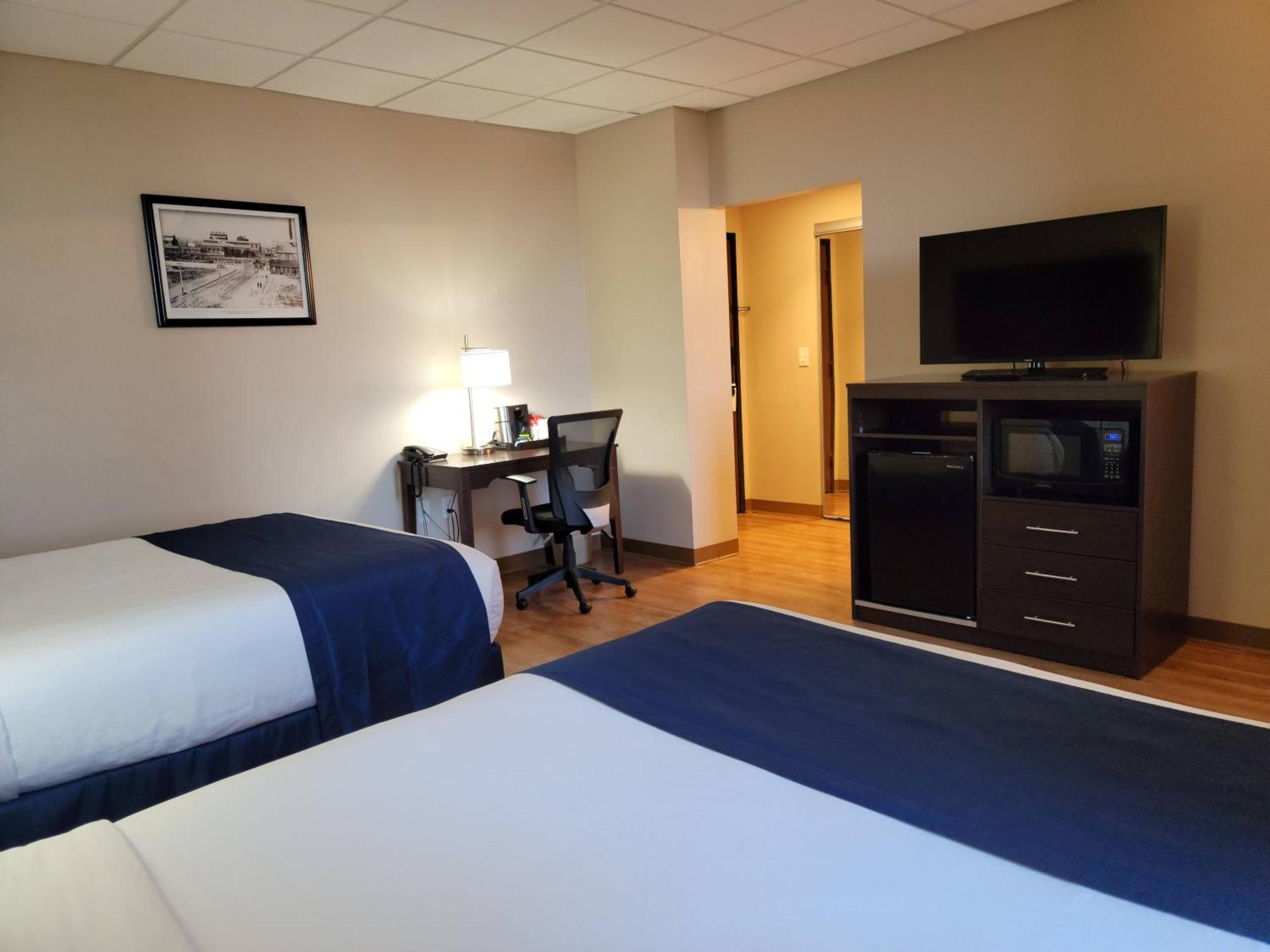 Ariel Broadway Hotel Lorain Екстериор снимка