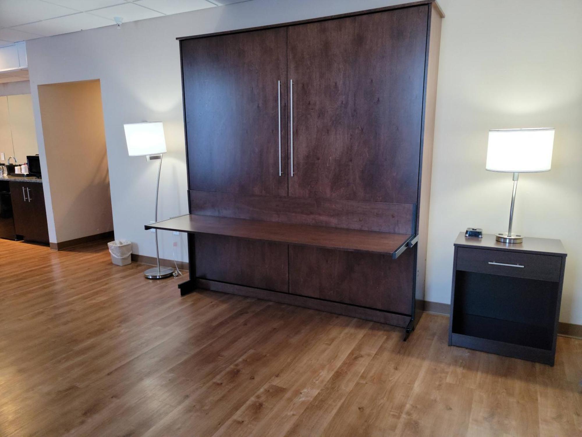 Ariel Broadway Hotel Lorain Екстериор снимка